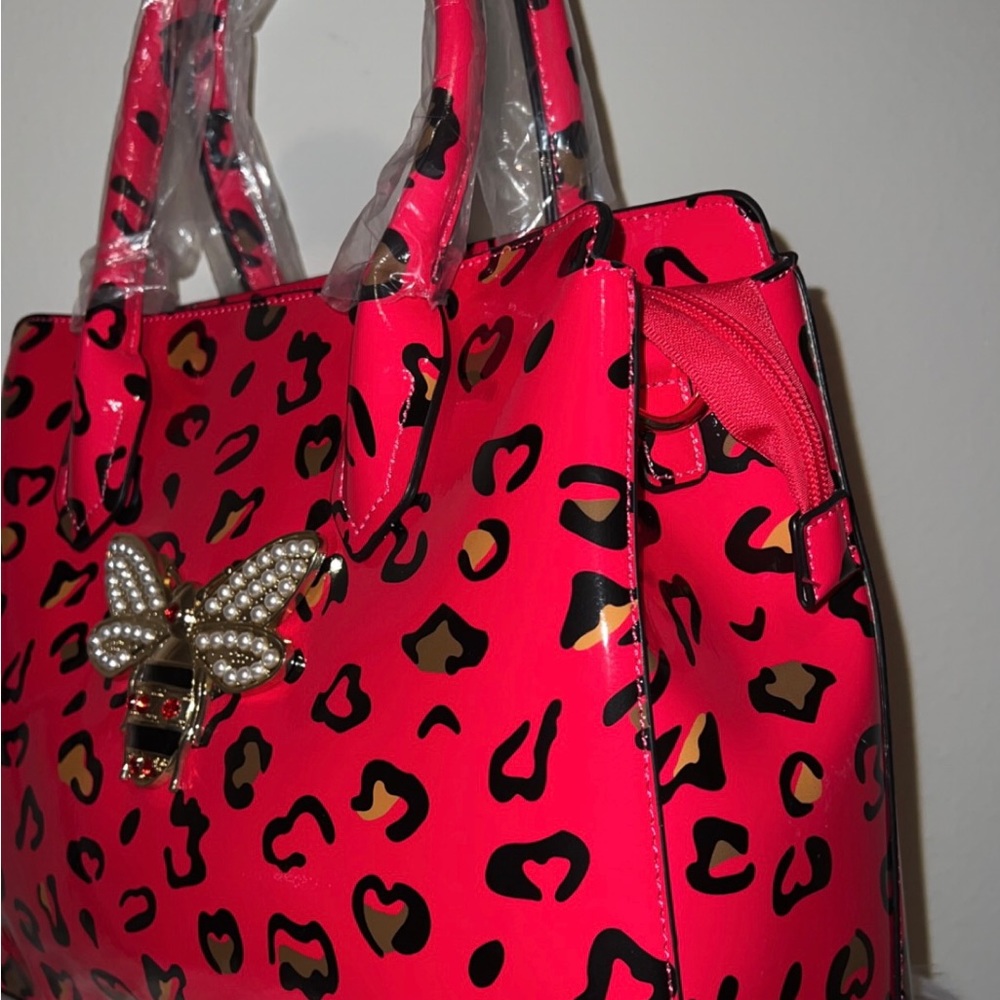 Queen Bee Bag🐝 - Picture 6 of 9